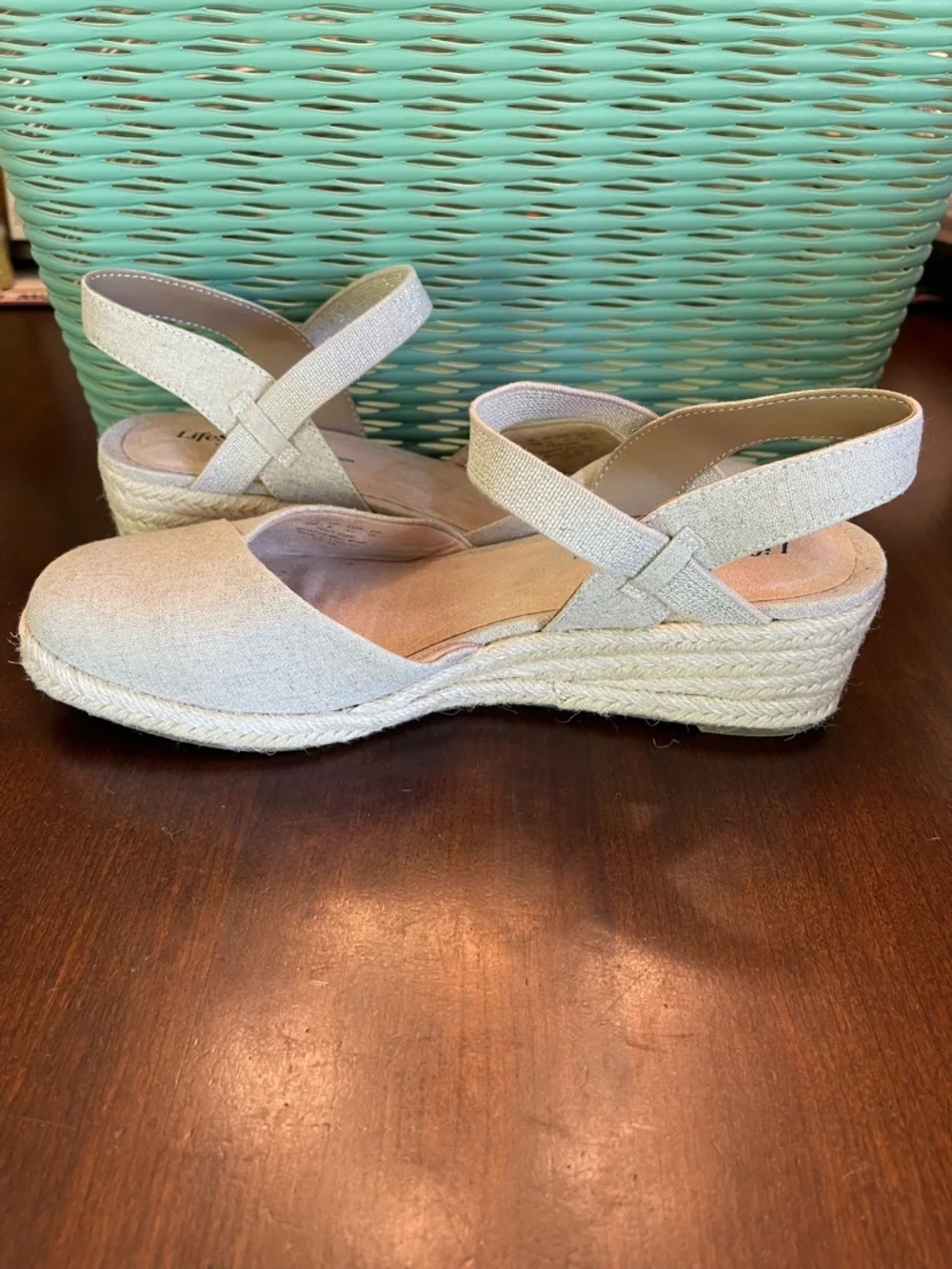 NWOT LifeStride Pilar Women's Wedge Espadrille Shoes, Tan/Gold - SZ 10 - Picture 6 of 9